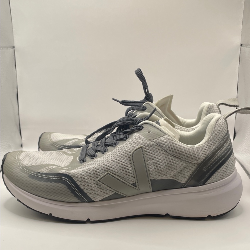 Veja - CONDOR 2 ALVEOMESH Athletic Shoes - Grey White - 42 or 9